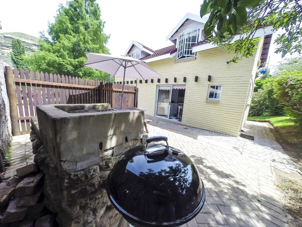 Hotel Mont Rouge Clarens Exterior foto